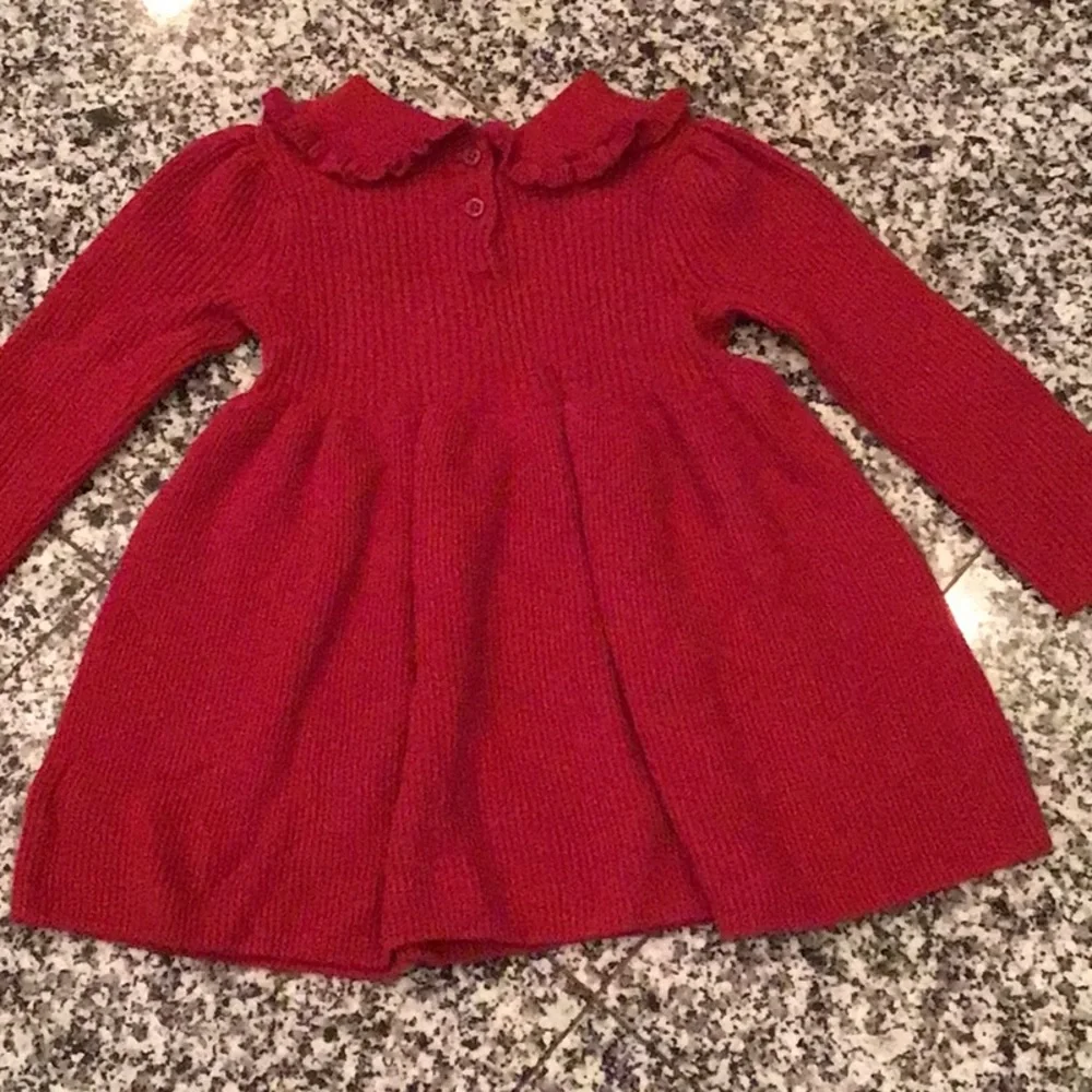 Classic Red Knit Long-Sleeve Kids Dress with Ruffle Collar